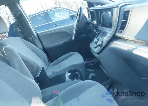 2015 Toyota Sienna Le 8 Passenger из США, поврежденный, VIN 5TDKK3DC1FS539676